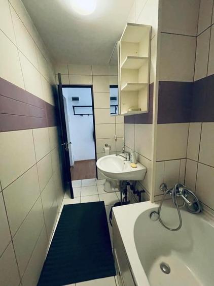 Apartament cu 2 camere decomandat în Berceni