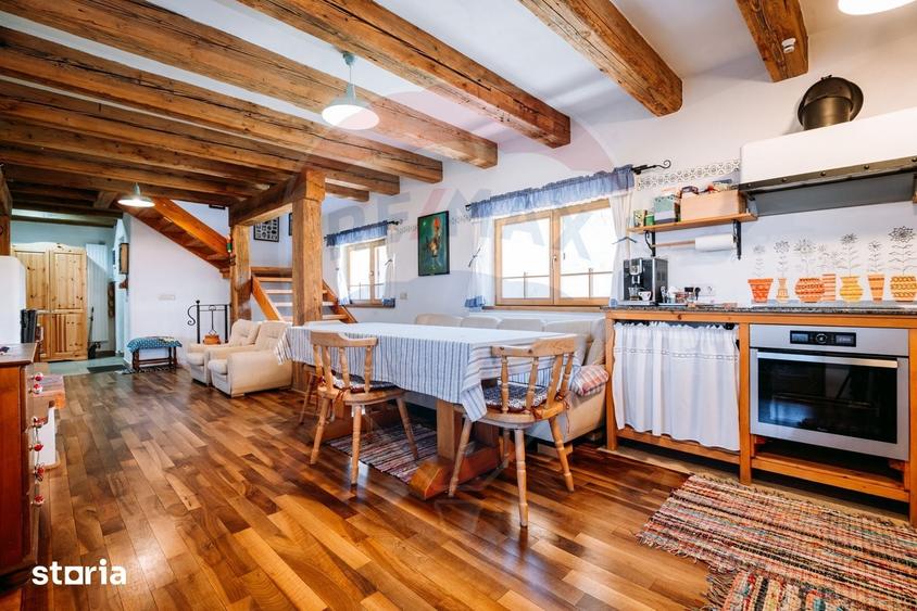 Casă cu 5 camere cu Teren 550 Mp în Ciurila