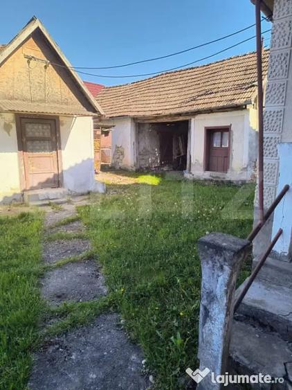 Casă cu 3 camere cu Teren 957 Mp în Central