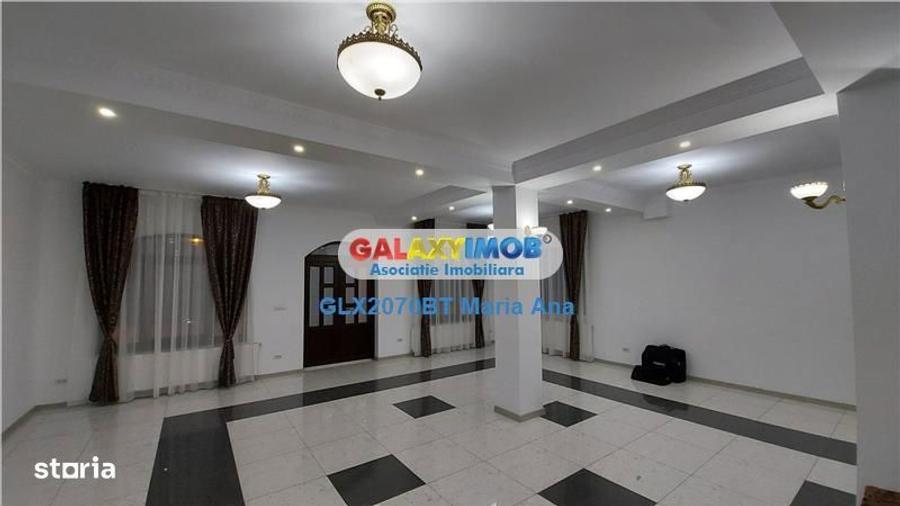Casă cu 12 camere cu Teren 480 Mp în Sud