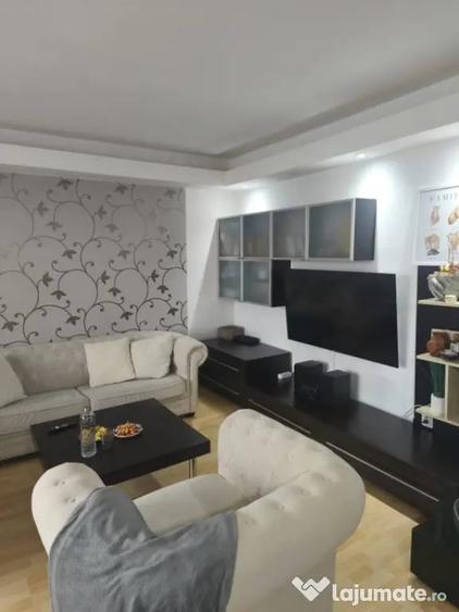 Apartament cu 4 camere decomandat în Rădăuți