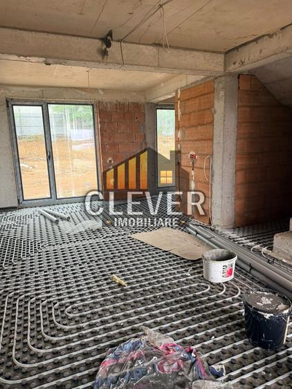 Duplex cu 4 camere cu Canalizare în Splaiul Unirii