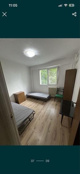 Apartament cu 4 camere decomandat în Teiul Doamnei