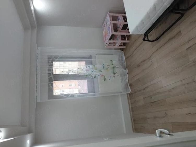 Apartament cu 3 camere decomandat în Dorobanților