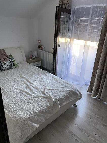 Casă cu 4 camere în Vladimirescu