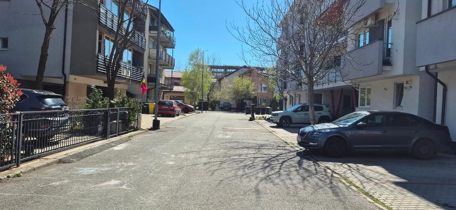 Apartament cu 2 camere semidecomandat, mobilat în Berceni