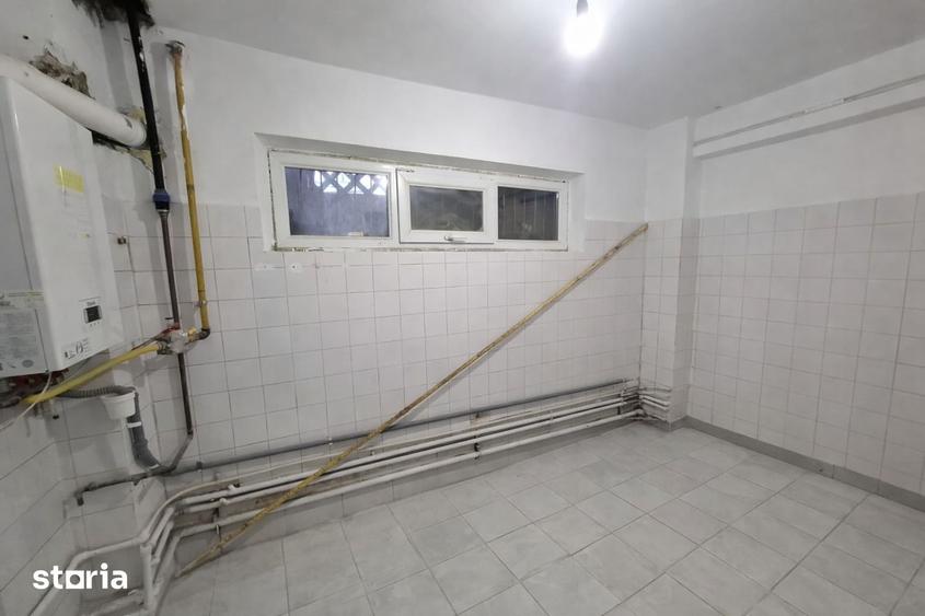 Spațiu comercial, de 150 mp, în Aurel Vlaicu