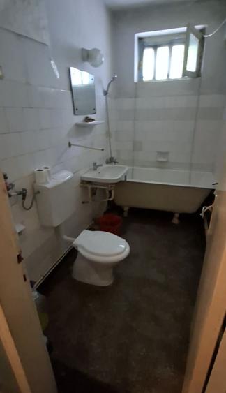 Apartament cu 2 camere nedecomandat în Tudor Vladimirescu