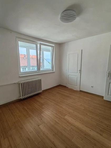 Apartament cu 2 camere decomandat în Sud
