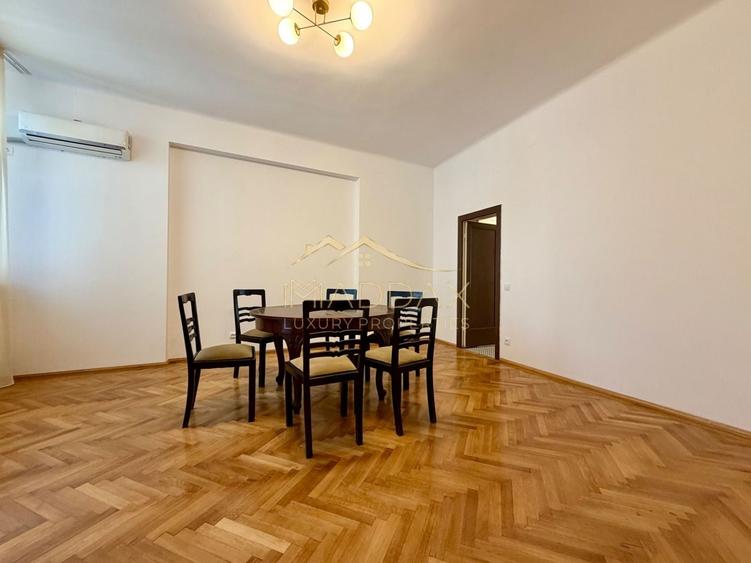 Birou, de 143.61000061035 mp, în Polonă