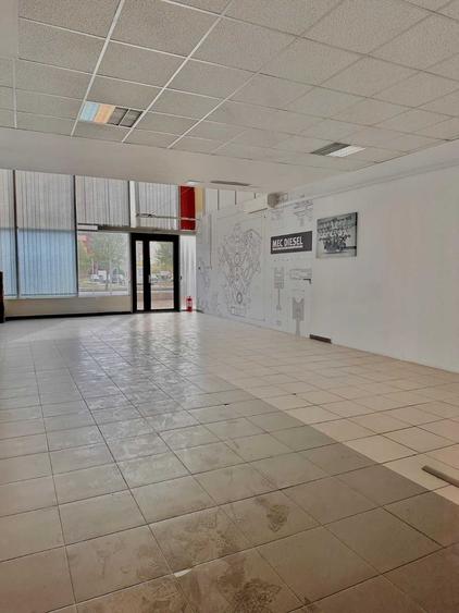 Spațiu comercial, de 450 mp, în Micălaca