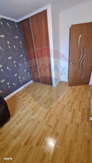 Apartament cu 2 camere decomandat, mobilat în Sud
