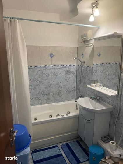 Apartament cu 2 camere semidecomandat, mobilat în Republicii