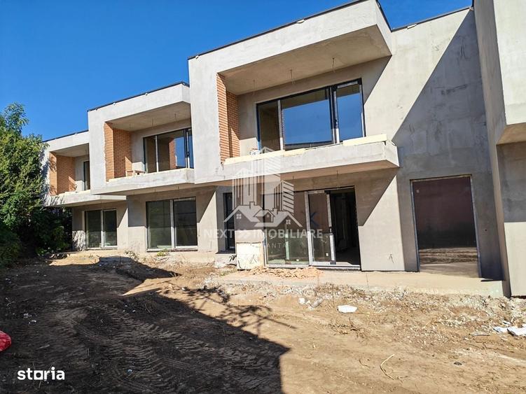 Casă cu 4 camere în Palazu Mare
