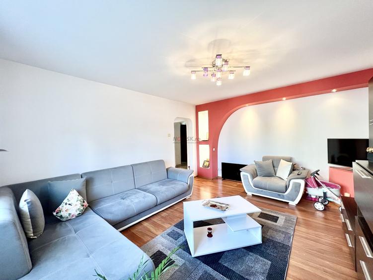Apartament cu 3 camere decomandat, mobilat în Nerva Traian