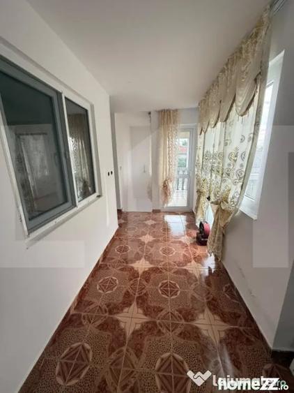 Casă cu 4 camere cu Teren 1287 Mp în Curtești