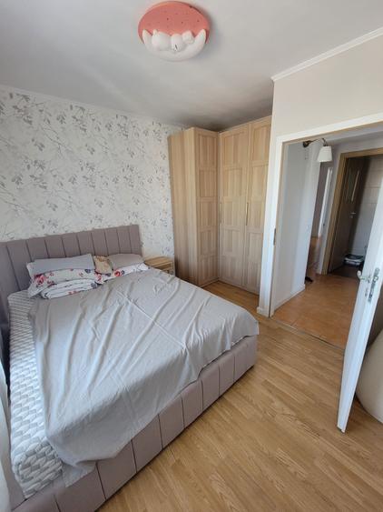 Apartament cu 3 camere decomandat în Canta