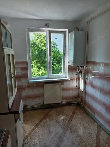 Apartament cu 3 camere decomandat în Gară