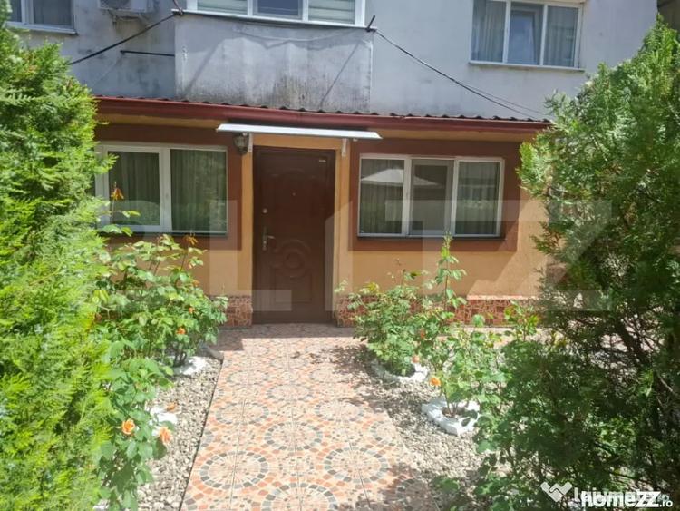 Apartament cu 2 camere semidecomandat în Micro 11