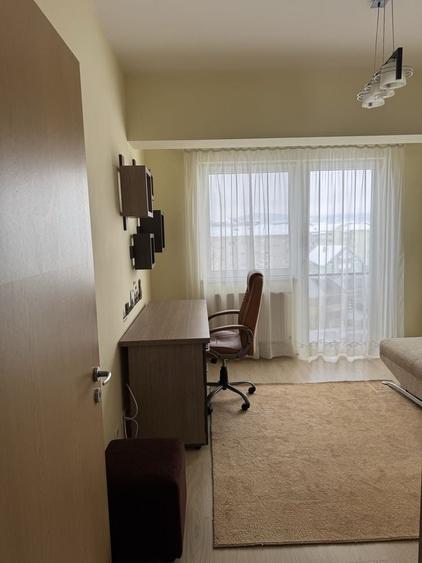 Apartament cu 3 camere decomandat în Petru Rareș