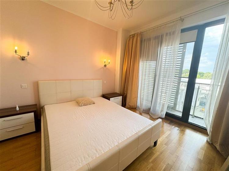 Apartament cu 3 camere decomandat, mobilat în Central