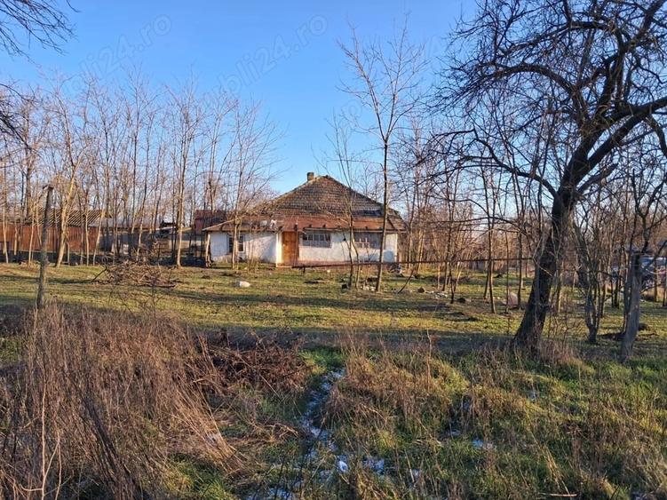 Teren de 1552 mp, în Făurei