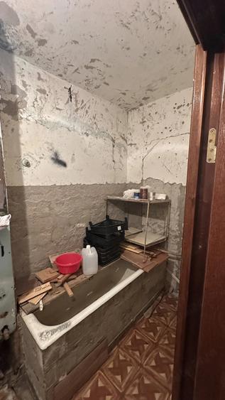 Apartament cu 3 camere nedecomandat în Central