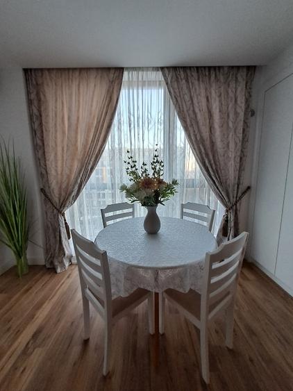 Apartament cu 2 camere, mobilat în Central