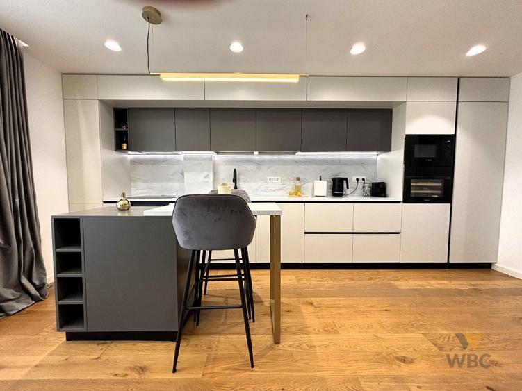 Apartament cu 3 camere decomandat, mobilat în Băneasa