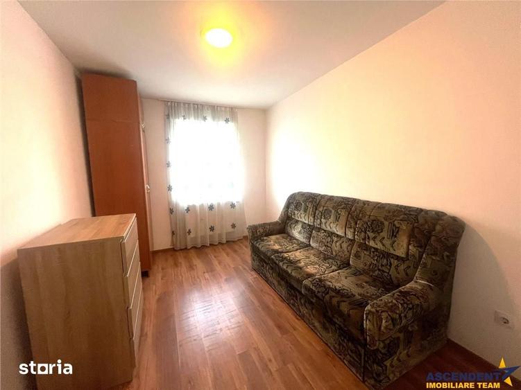 Apartament cu 3 camere decomandat în Bartolomeu