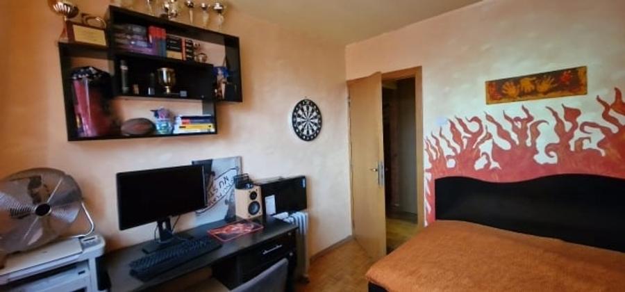 Apartament cu 4 camere decomandat, mobilat în Titan
