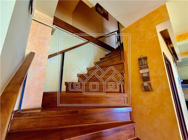 Apartament cu 3 camere semidecomandat în Terezian