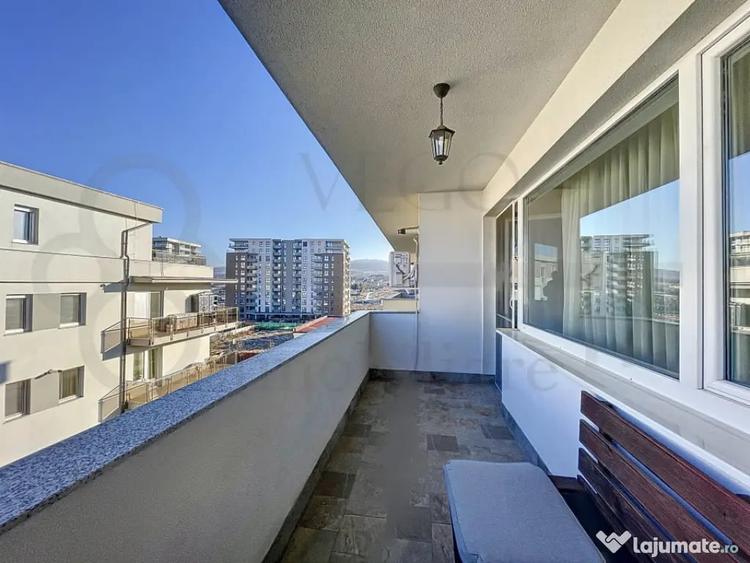 Apartament cu 3 camere semidecomandat în Bună Ziua