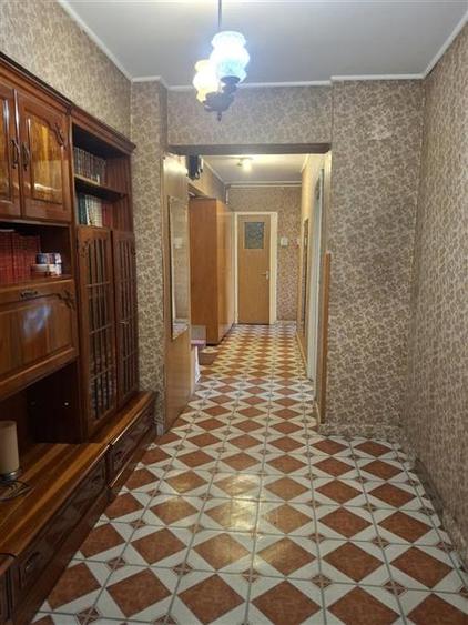 Apartament cu 3 camere decomandat în Doamna Ghica