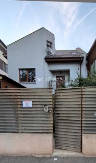 Colentina – Fundeni | Vilă P+1+M | 7 camere | Curte proprie 264 mp | 2 parcări