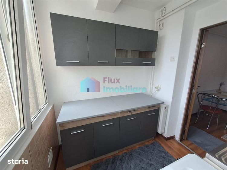 Apartament cu 2 camere decomandat în Universității
