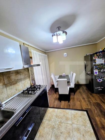 Duplex cu 4 camere cu Canalizare în Florești