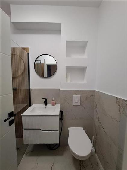 Duplex cu 5 camere cu Canalizare în Exterior Nord