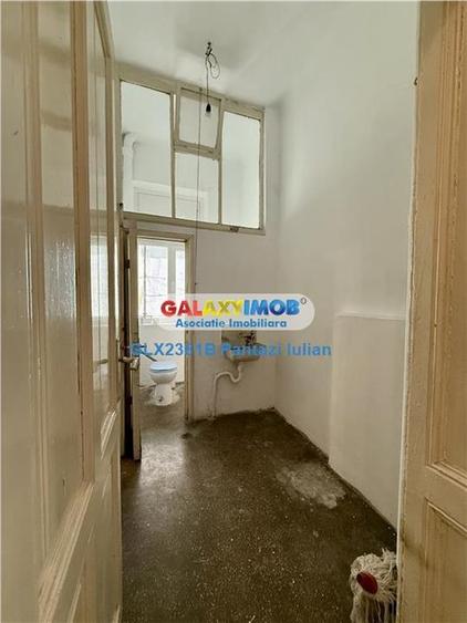 Apartament cu 2 camere decomandat în Calea Victoriei
