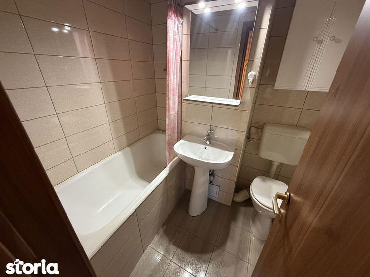 Apartament cu 3 camere decomandat, mobilat în Pantelimon