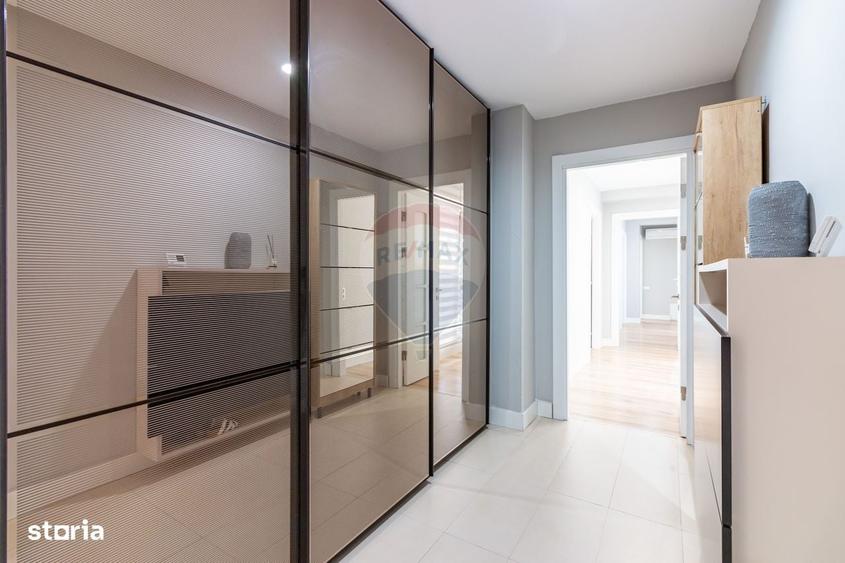 Apartament cu 4 camere în Pipera
