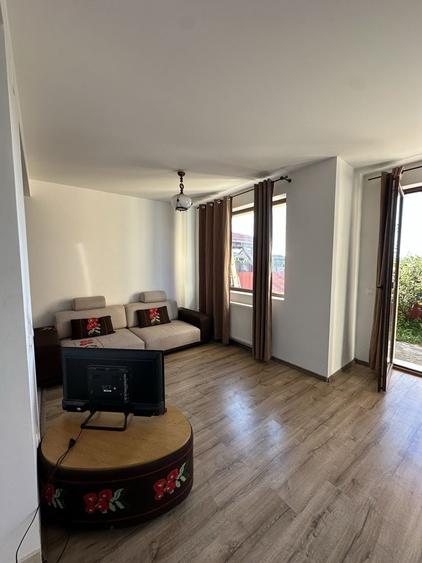 Casă cu 3 camere cu Teren 350 Mp în Sânpetru