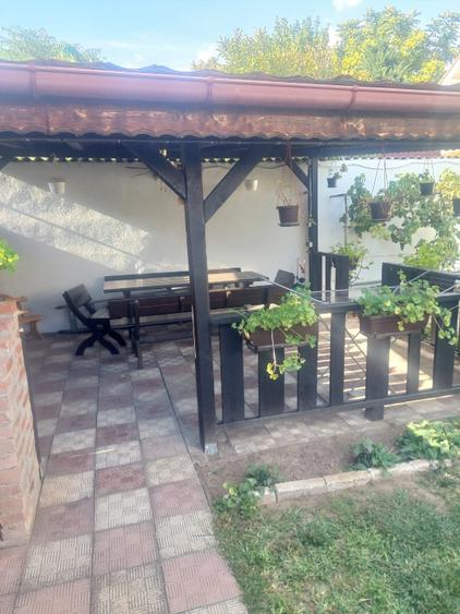 Casă individuală cu 5 camere cu Teren 516 Mp în Girocului