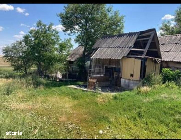 Casă cu 2 camere cu Teren 5800 Mp în Ghenetea