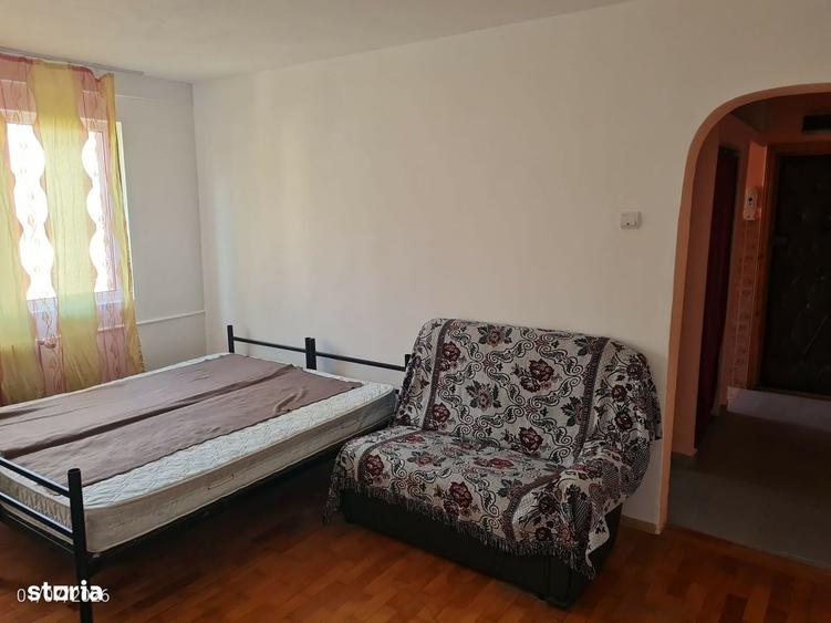 Apartament cu 2 camere nedecomandat în Central
