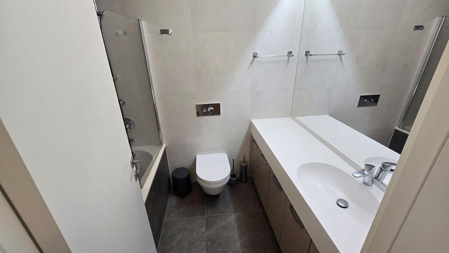 Apartament cu 2 camere decomandat, mobilat în Herăstrău