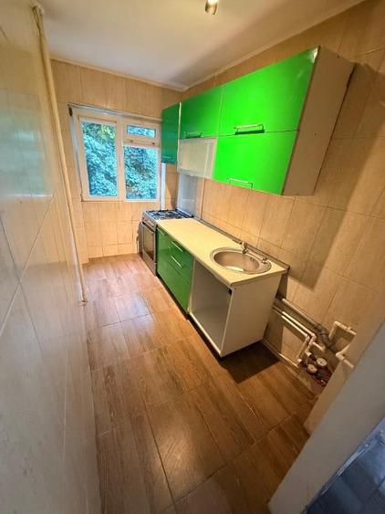 Apartament cu 3 camere semidecomandat în Sălaj