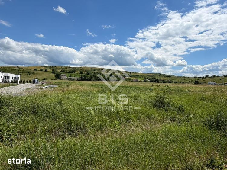 Teren de 6855 mp, în Central
