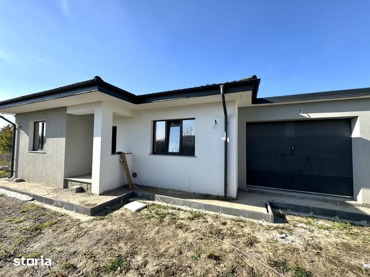 Casă cu 4 camere cu Teren 400 Mp în Rediu