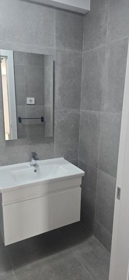 Apartament cu 2 camere semidecomandat, mobilat în Străulești